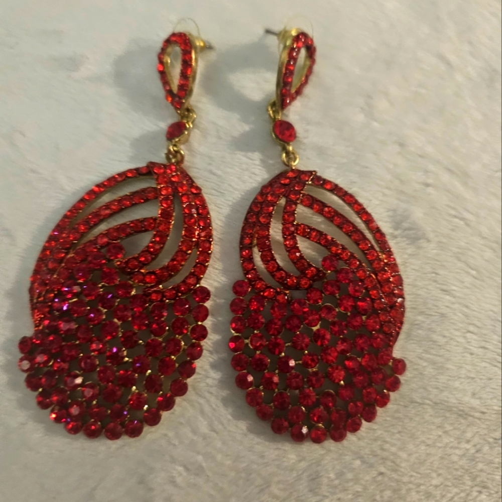 Red chrystal rhinestone pierced earrings